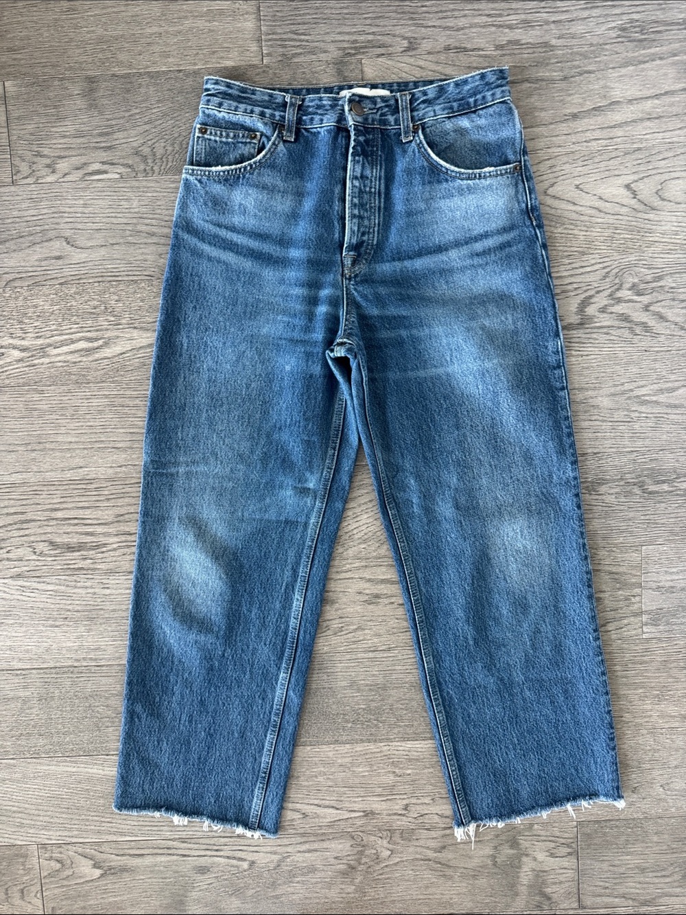 🌼Zara🌼 Straight Leg Jeans in Distressed Blue, Size 8